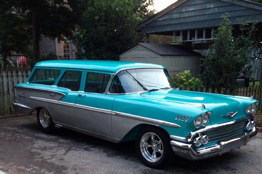 SEChevyParts's tweet photo. This turquoise Nomad may create some green eyes of jealousy!

Brad Elliot's 1958 Chevy Nomad http://t.co/YEIAWVTYRM