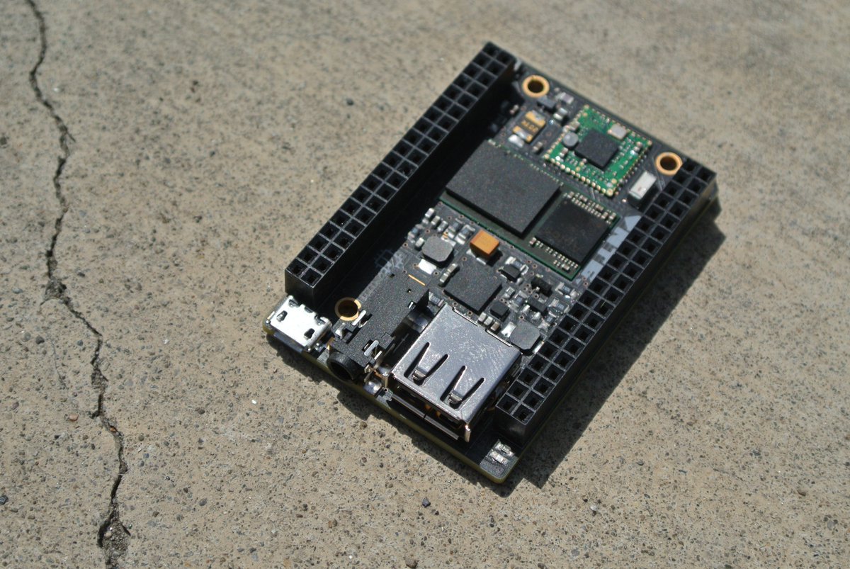 _DIY_Story's tweet photo. Next Thing Co. Releases Worlds First $9 Computer #Arduino http://t.co/f0AVKhiFNL http://t.co/ERpWNLLlcu