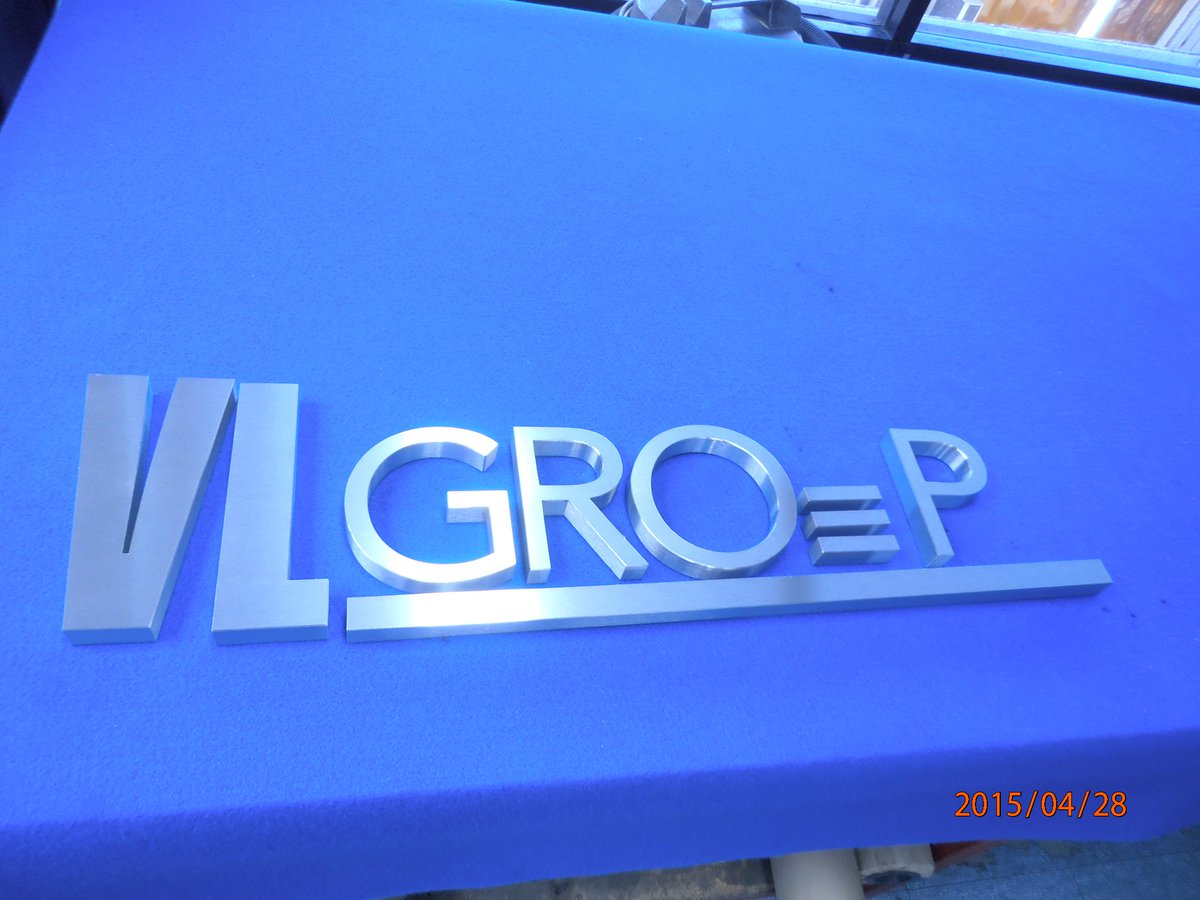 SteelSignGuy tweet picture