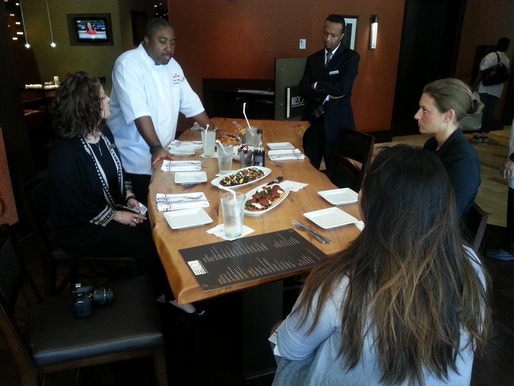 MHCrystalCity's tweet photo. @ccbid has joined us for lunch at #Bell20! We can't wait to share our favorite dishes! #tasting #foodie http://t.co/uPhwaZ01QV