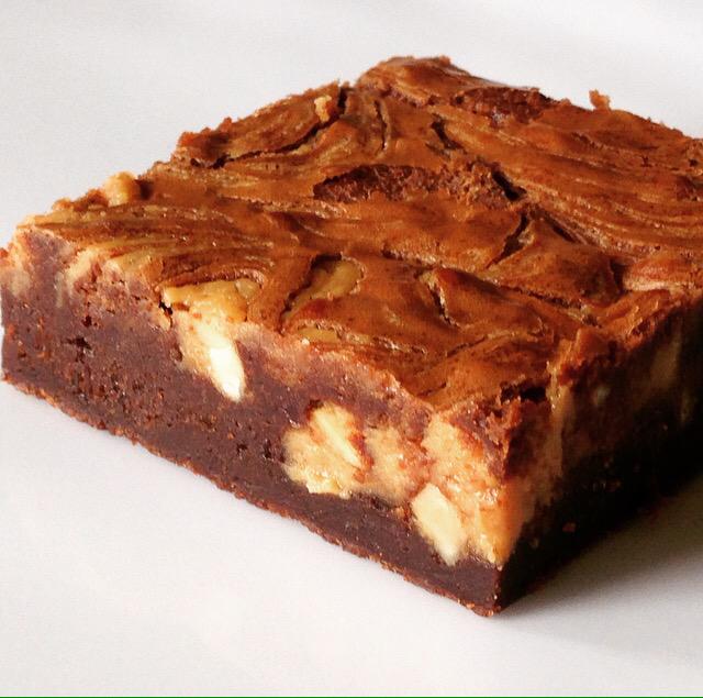 UnitysFood's tweet image. Peanut butter chocolate brownie! #foodphotography #foodporn #weddingfavour #brownie @UnitysFood