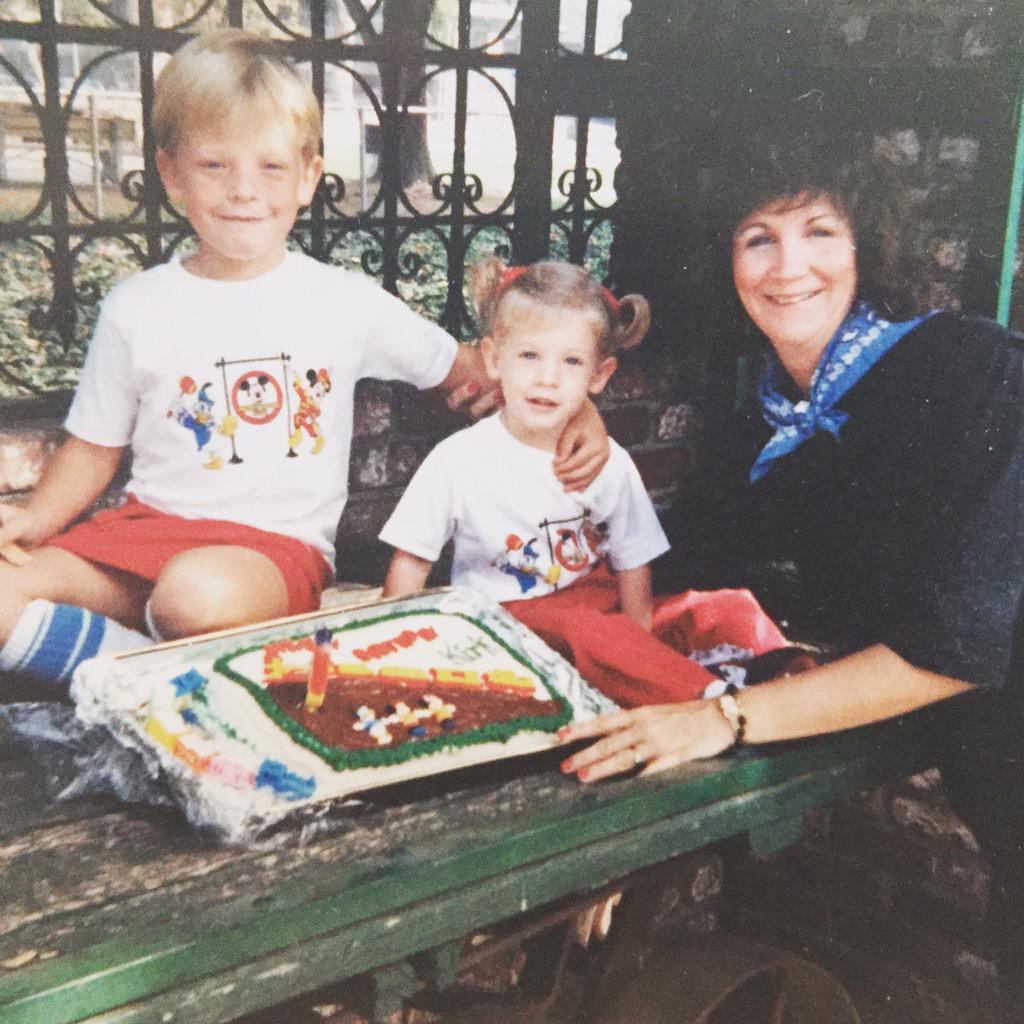 kirkhawkins's tweet image. Countdown to #MothersDay #MothersDayWeekend with #MamaHawk #ThrowbackThursday #TBT