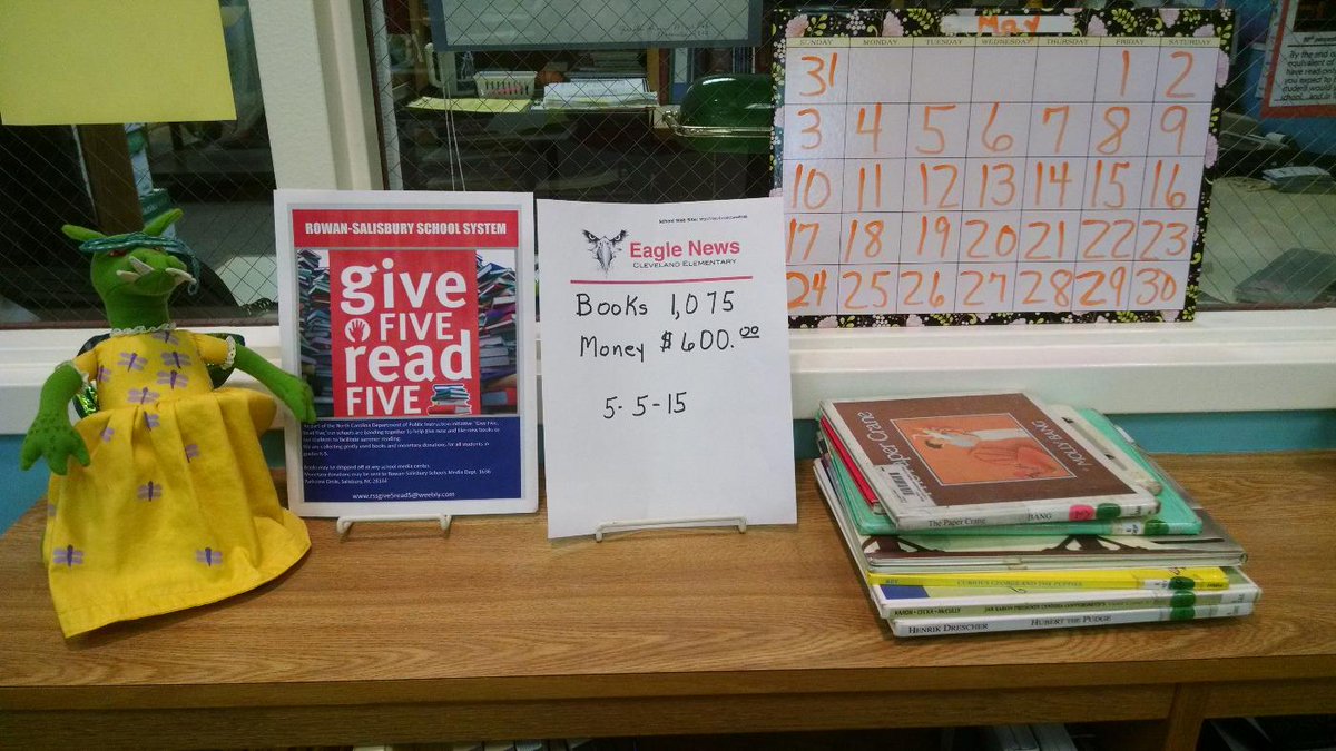 MediaCleveland's tweet photo. GIve5Read5:  Cleveland has 1,075 books and over $600.00 in cash.  We are off to a great start.#rssmedia http://t.co/Zui1FnkwmH