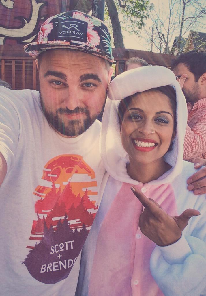 scottdwofficial's tweet photo. Shooting dancing unicorns today with @IISuperwomanII #unicornisland http://t.co/8CjocX41UJ