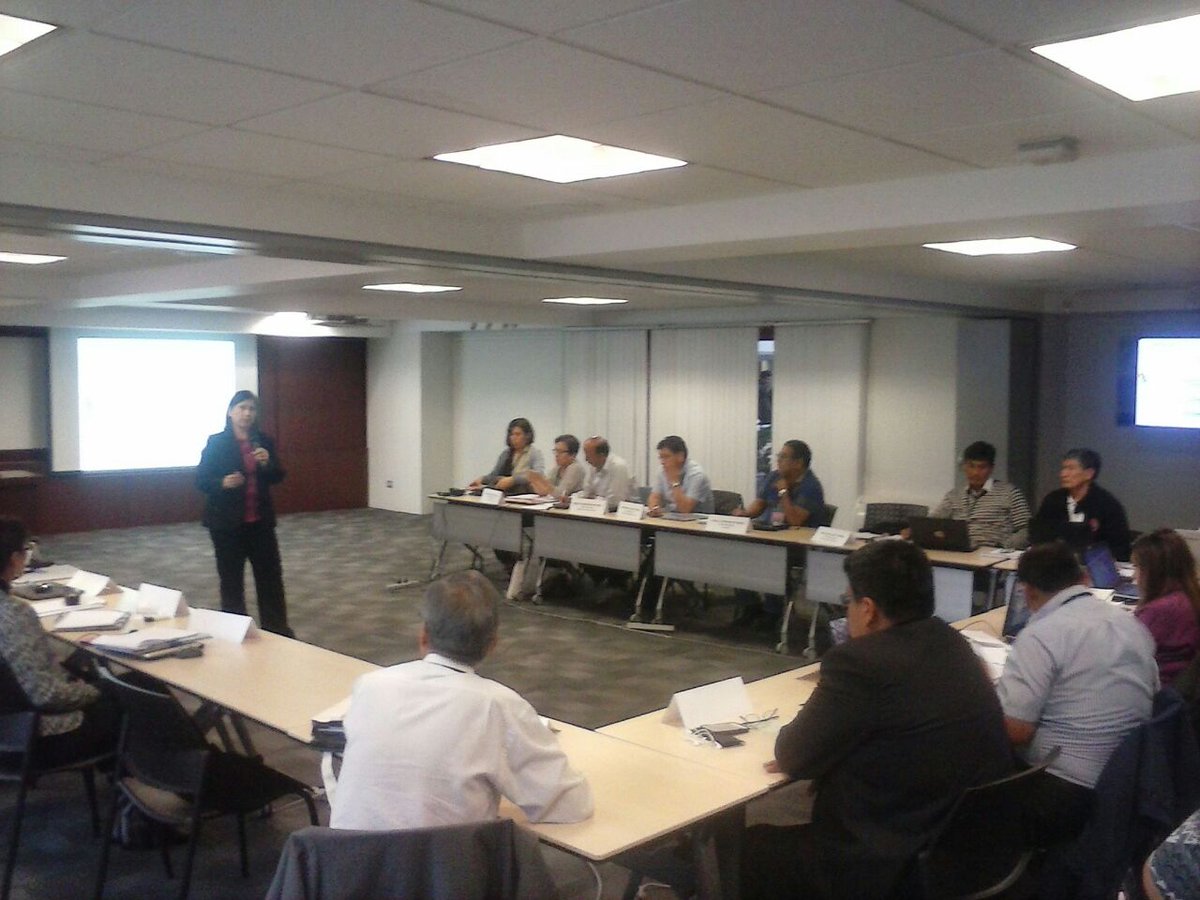 SuneduPeru's tweet photo. Superintendente Masías de #Sunedu en Programa de Capacitación a Docentes de Universidades Públicas en @UdelPacifico http://t.co/jGuVembVHw