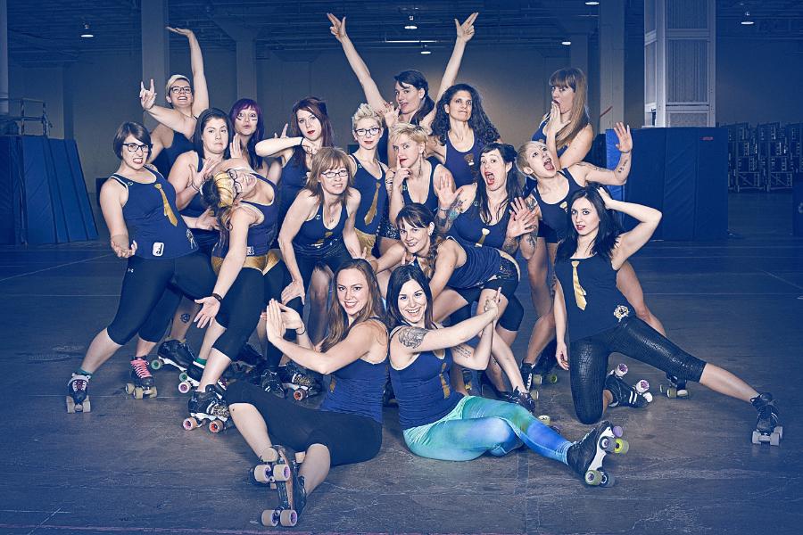SirWilliamC's tweet photo. Full bout HD video @TOROLLERDERBY @BayStBruisers v @TriCityRG Plan B May 2 2015
http://t.co/IKhFU40dUv #rollerderby http://t.co/gFlrkVCSDC