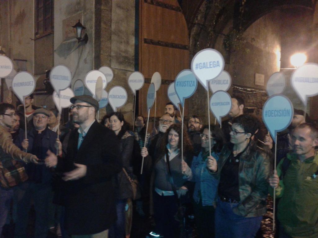 EUCompostela's tweet photo. #QueConcelloQueres #Movámonos #13Chaves @EsquerdaUnida @maria_rzs @Noamsanchez http://t.co/qQeqRyMRhA