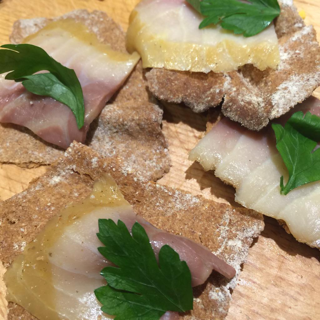 XantheClay's tweet photo. Beautiful smoked (Nicola) sturgeon by @Formanandfield - so good #electionnightdinner http://t.co/NRoMwpEq02