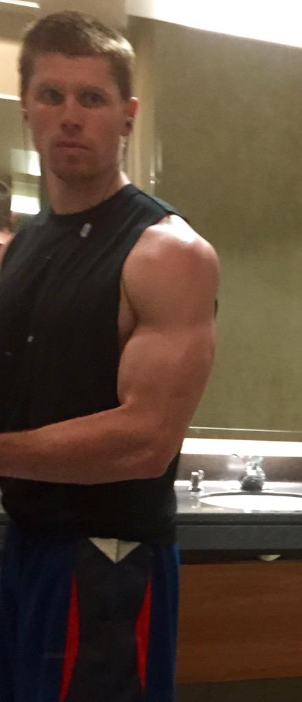 CraigSagerJr's tweet photo. Go ahead with this #dadbod hype. I'm getting my #drinkingarm ready for summer ๐ป๐ช http://t.co/AyfC4AqBmb