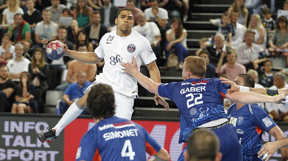 psghand's tweet photo. Revivez la belle soirée parisienne en images !
#MAHBPSG http://t.co/q6dGBsGGiK