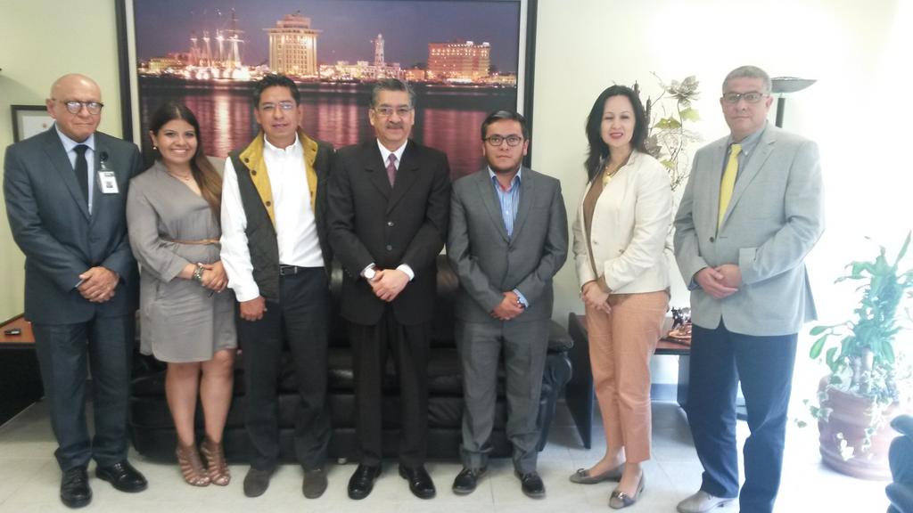 ojedapepe's tweet photo. En los trabajos de @cimtra #Veracruz #GobiernoAbierto @ORFIS_VER @Bella96998199 @yadire @CONTRALORIASOC6 http://t.co/THlly1jOVS