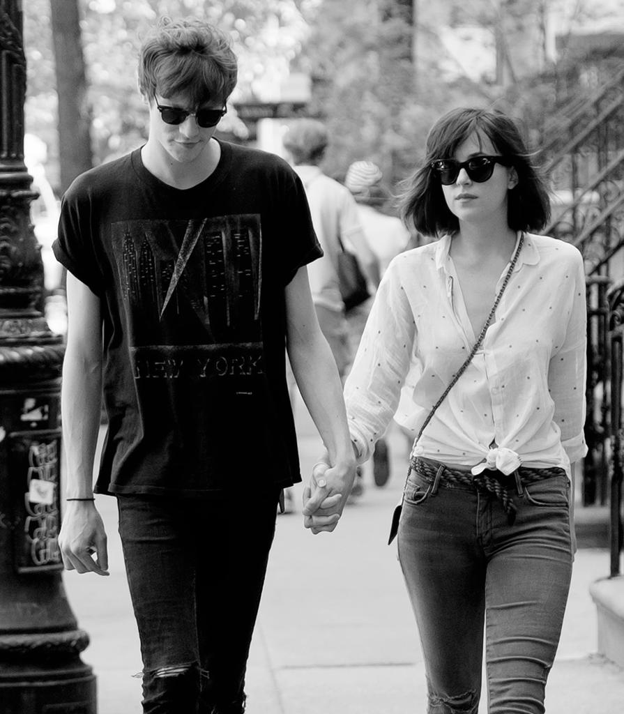 _fiftyshades_'s tweet photo. Si ella es feliz yo soy feliz💞 http://t.co/18J9Xdh8jA