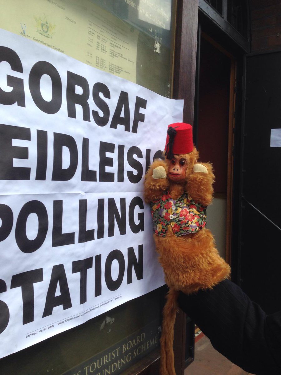 VoteForPuppet tweet picture