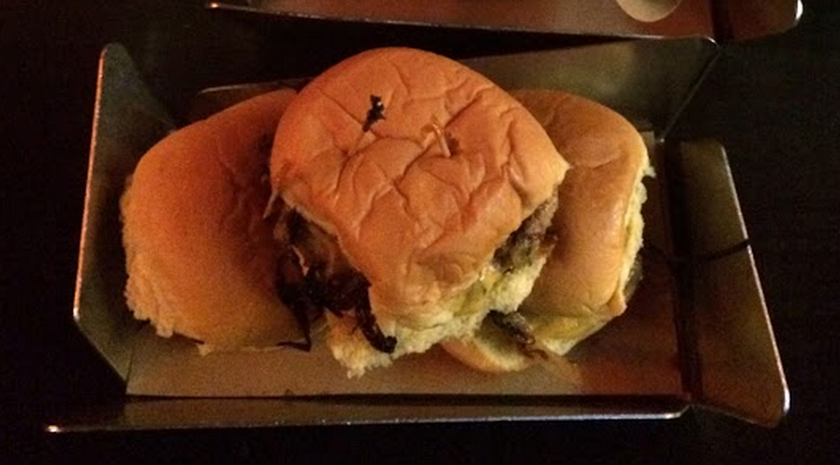 Eat.Nosh.Nom. tweet media