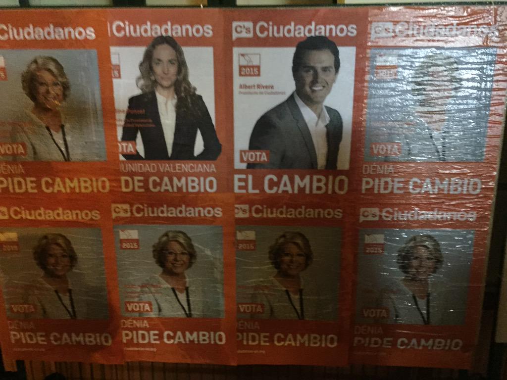 CiudadanosDenia's tweet photo. Ya estamos en marcha! Somos @CiudadanosCs y somos el cambio!! #DéniaPideCambio http://t.co/UgZssnfnIs