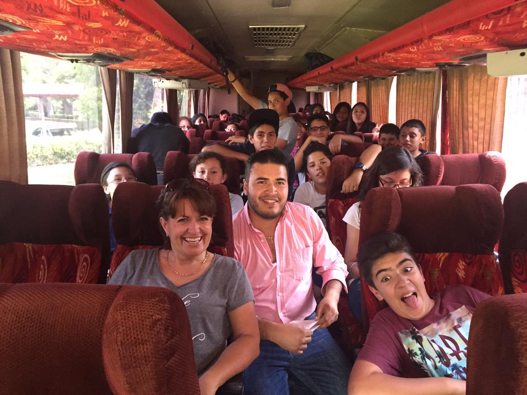 secundariafll's tweet photo. Jornada Juvenil de 1os. en Tequiz.Qro. acompañados de sus tutores. Alumnos de JAR de apoyo a Pastoral. Suerte! http://t.co/A7cAbTfLcw