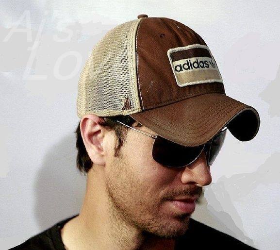 #40ReasonsWhyWeLoveEnriqueIglesias  because he has beautiful voice ,no one can sing like him ♥