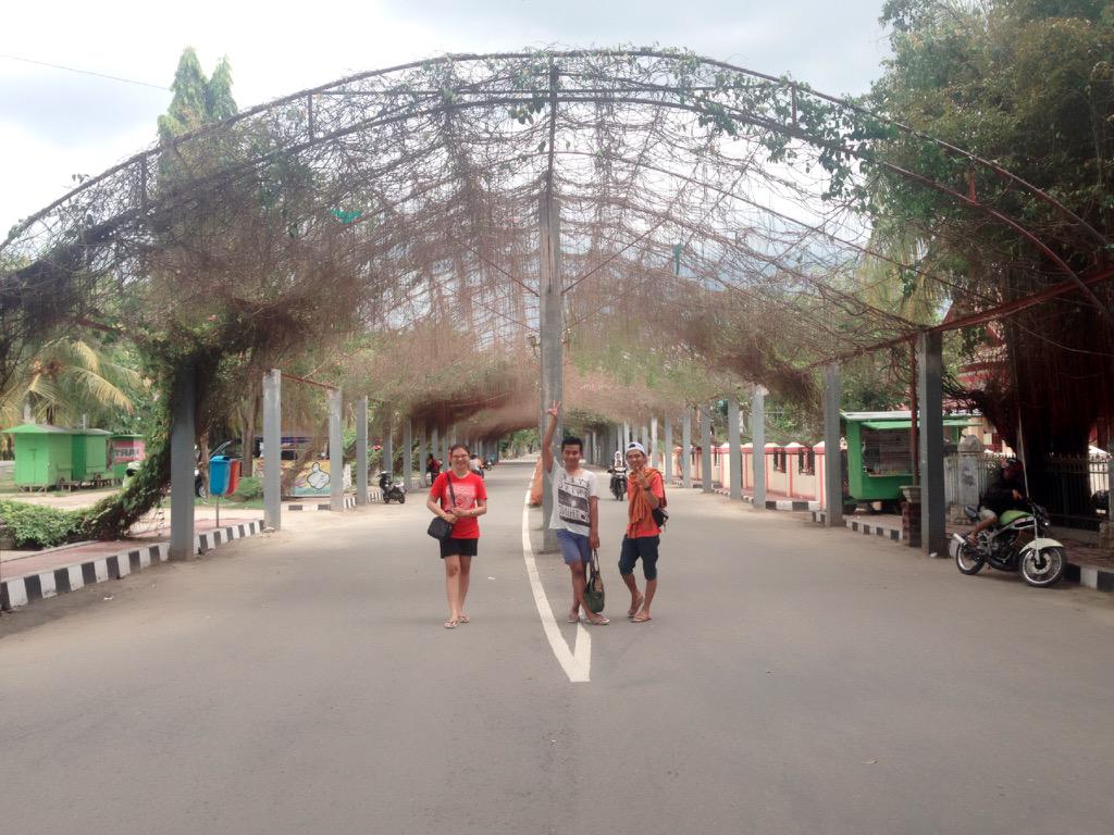 Pemimpi_tinggi's tweet photo. http://t.co/zkBuBWtP6e
