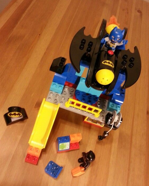 ToyBuddies's tweet photo. #Batman #Lego #Duplo #Batcave kit! See it https://t.co/dOC1yNhULm #catwoman #DCComics #legolove #DarkKnight #toys #dc http://t.co/xVozpZQNUK