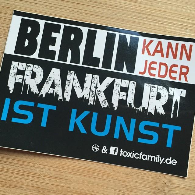 WentoManderley's tweet photo. “@ffm365: #frankfurt #ffm #berlin #kunst #art #love #ffmlove #ffmlovesyou  http://t.co/CEVIMBM60o http://t.co/0yBrUr5ABa”