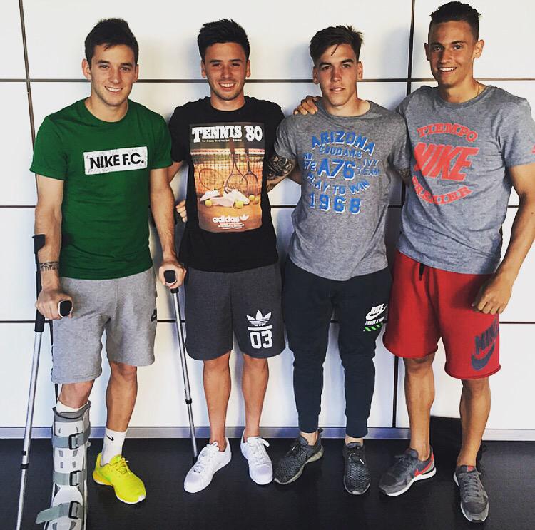 AlvaroMedran's tweet photo. Un pasito mas 😁💪💪 con los de siempre @alvaro1jimenez @Marcos_Llorente @javimj10 http://t.co/miEEoGsnNX