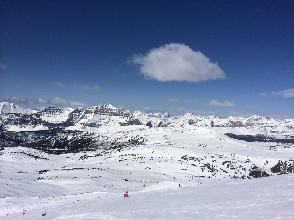 AlexFellPT's tweet photo. What an amazing day with CAN Sk Cross @ Sunshine Village. What an office; this is living!!! http://t.co/4ecT6mTLrb