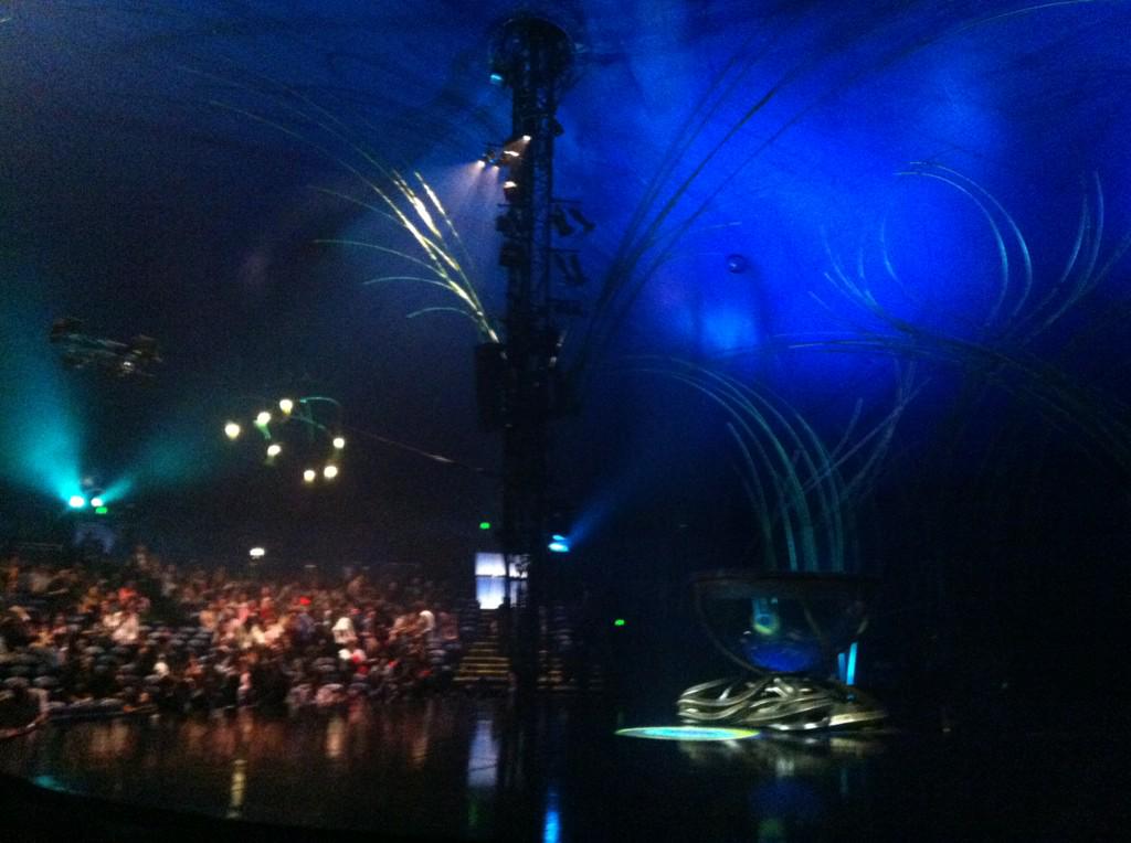priscileitor's tweet photo. Listos para AMALUNA @Cirque Estreno en Europa. So excited!🎉🎉🎉🎉🎉 http://t.co/En81MU2EUQ