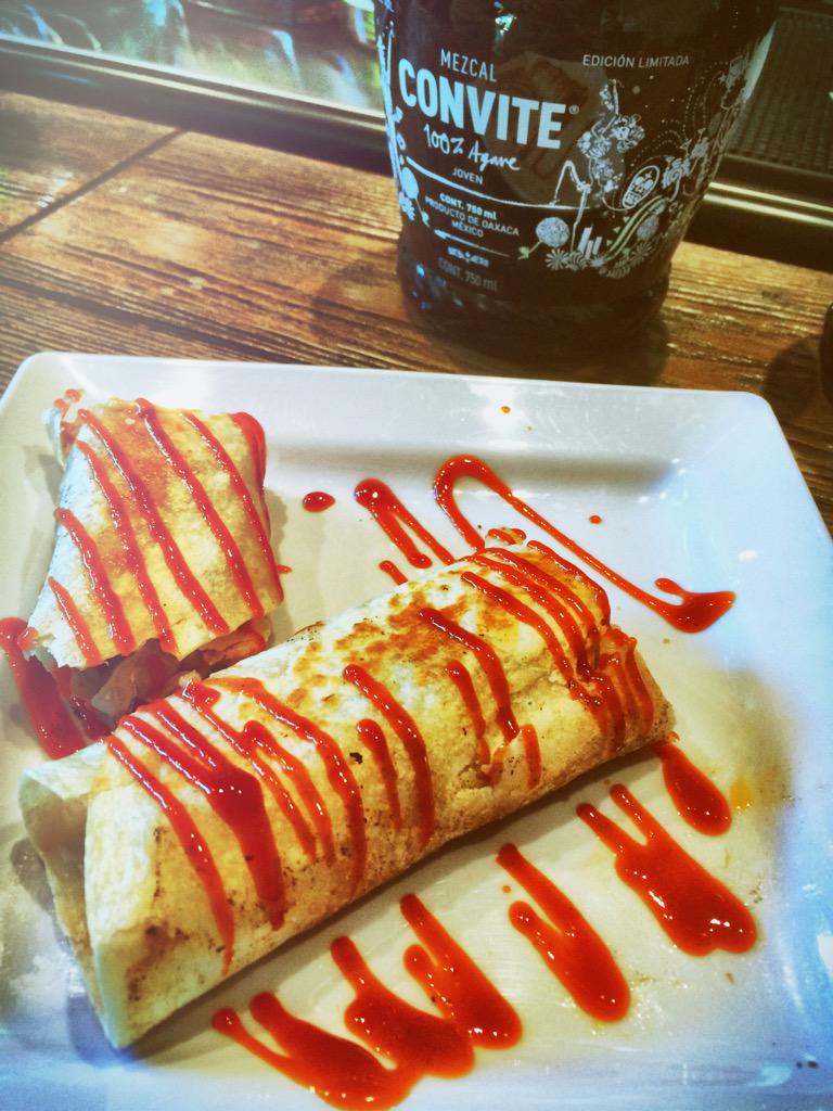 ArmandoLimon's tweet photo. 🍴#DondeComer : ostiones en @SantoMarQro, focaccia en Alda, ceviche en @PescauQueretaro &amp; La de Adán en @LaPazcuala http://t.co/rd9wNCwxC2