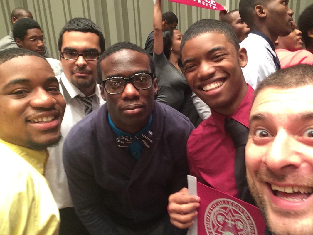 mmphillyed's tweet photo. #handsomecrew #pennantselfies #toandthrough @KIPPphilly @kipp http://t.co/8yzDifdj22