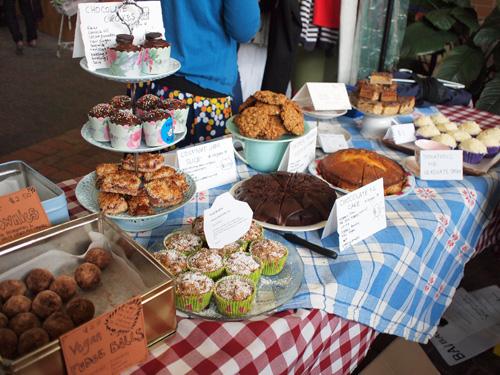 k2bwalk's tweet photo. Don't forget your pocket money for #k2b2015 3:

For the awesome snacks on sale by local people along the route http://t.co/R4Xup8fGYf