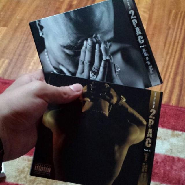 Tupac_music's tweet photo. #2pac #tupacshakur #tupac #cd #newcd #hiphop #hiphopoldschool #realhiphop #legend #thebestof2pac #thuglife #music #โฆ http://t.co/RxpD7jZ5Xg
