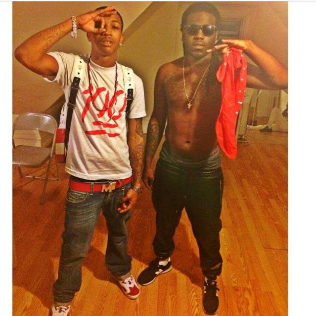 HG_Locks's tweet photo. My Brotha From Anotha 👌🏽💯 On His WayTo Da City 🗽🗽🗽...#PluggUp 🔌 #Cloutboyz #HunnedGang 💪🏽 @Billion_Ballout http://t.co/JzIpyO40fb
