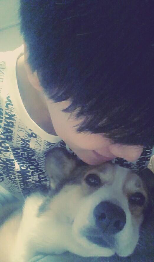 JungMin0403's tweet photo. 오랜만에 점례와 함께 TV시청중~
점례가 뿅~~가고 있는 ���습이 너무 귀여워서^0^ http://t.co/pII8D3qTt6