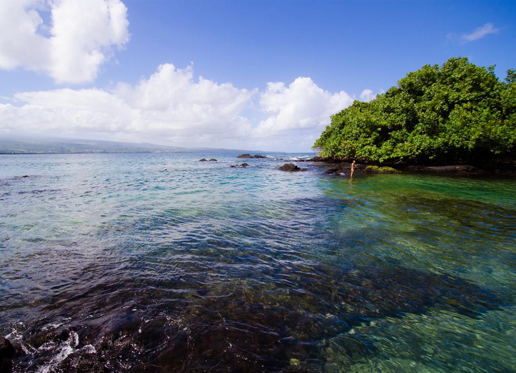 gohawaii's tweet photo. Happy Aloha Friday from Hawaii Island's Keaukaha Beach Park! #LetHawaiiHappen http://t.co/kzuE4Q8Nx3
