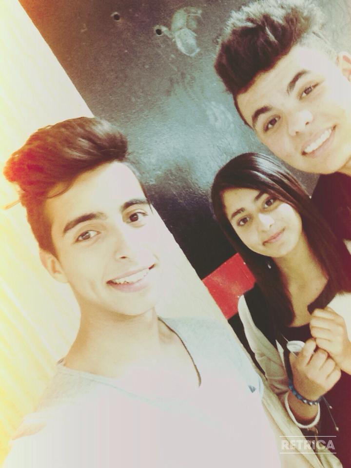 samahsaliti18's tweet photo. selfie avec #minou _ #kidways
@SaphirOfficiel @suis_top @Zorafcb http://t.co/p1tUO5Af5n