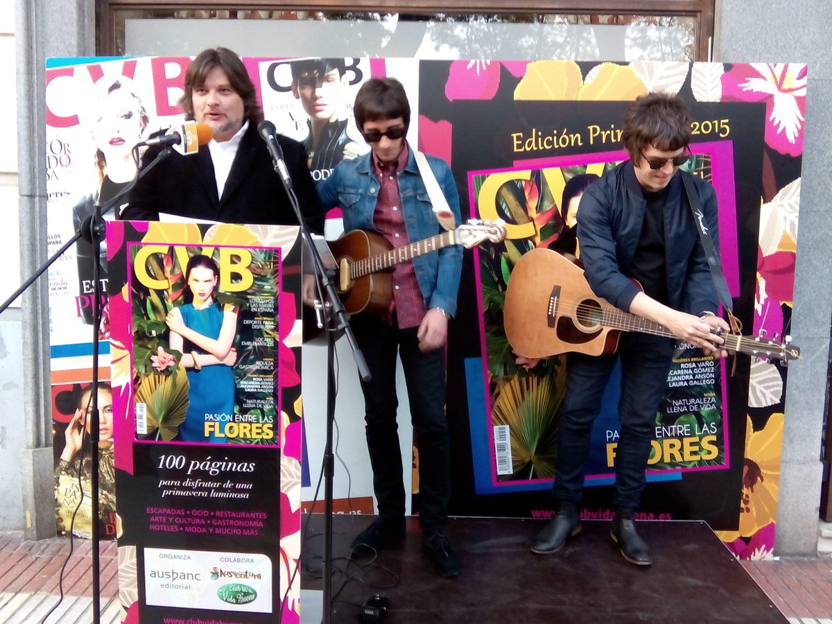 CVBrevista's tweet photo. Turno para la música en directo con @TheBuskingFolks #rockclasico #britpop #CVBdeEstreno http://t.co/ezPMU4ioLK