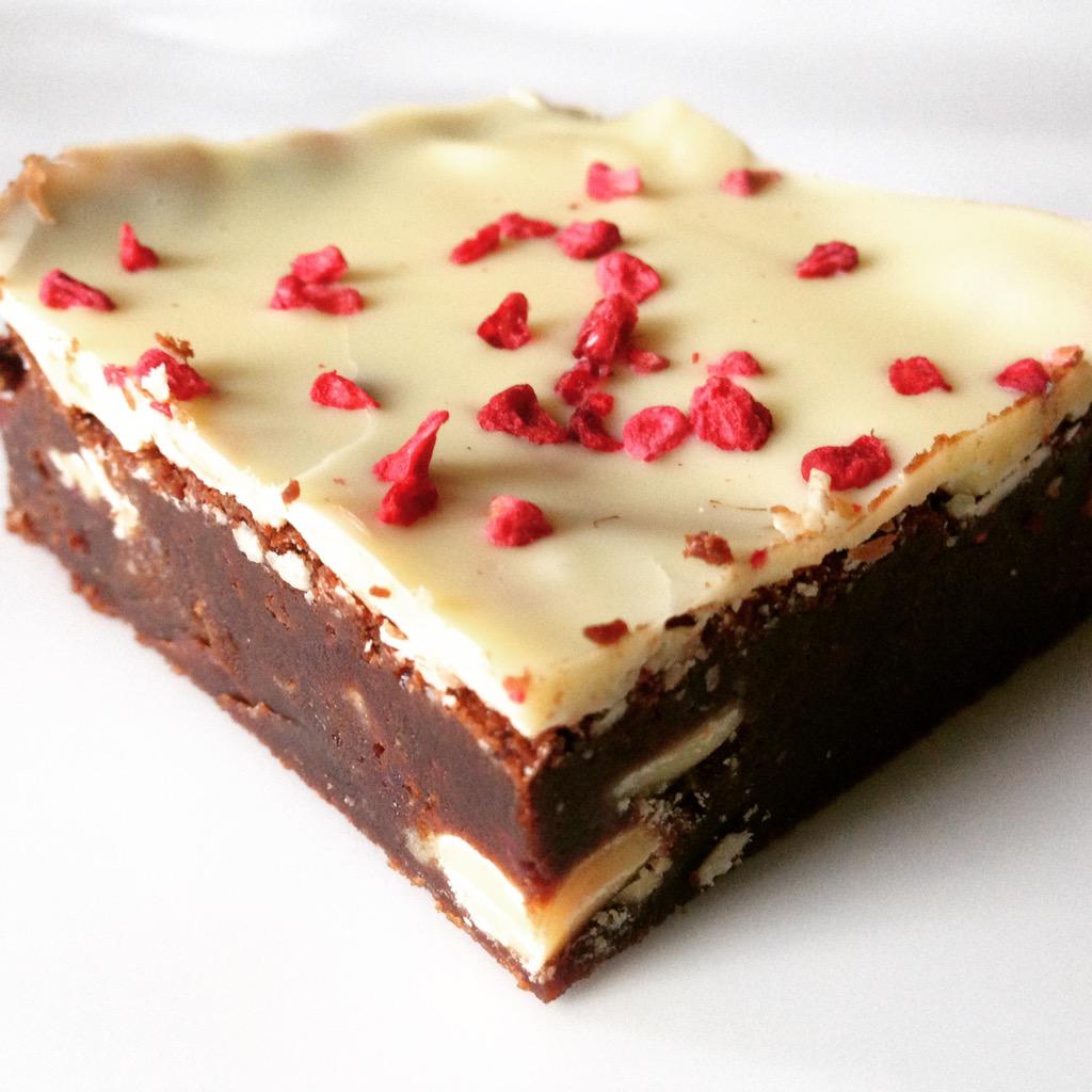 UnitysFood's tweet image. Raspberry &amp;amp; white chocolate brownie. Make great wedding favours for the chocoholic brides! #weddingfavour #bride
