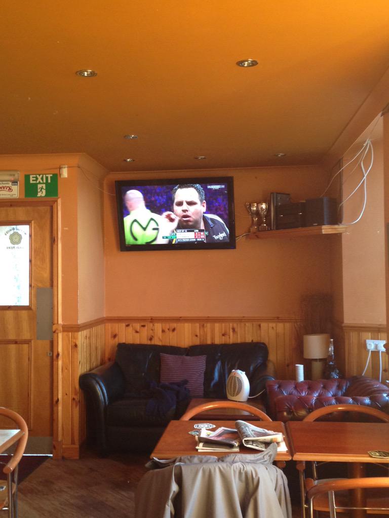 LauraWohlgemuth's tweet image. Been forced to watch this as I work #barmaidproblems #myfave 😂