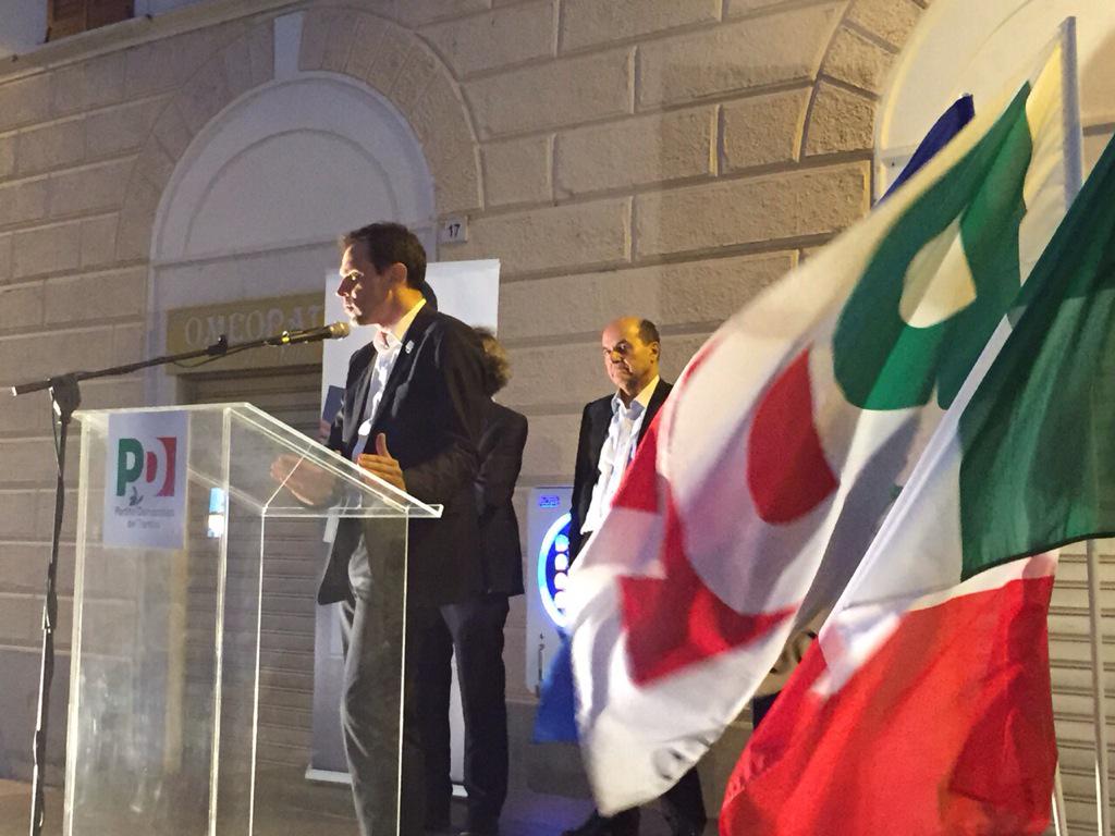 andreamiorandi's tweet photo. @pbersani con @pdrovereto @PDdelTrentino @AleOlivi66 http://t.co/9aQhe7eYvs