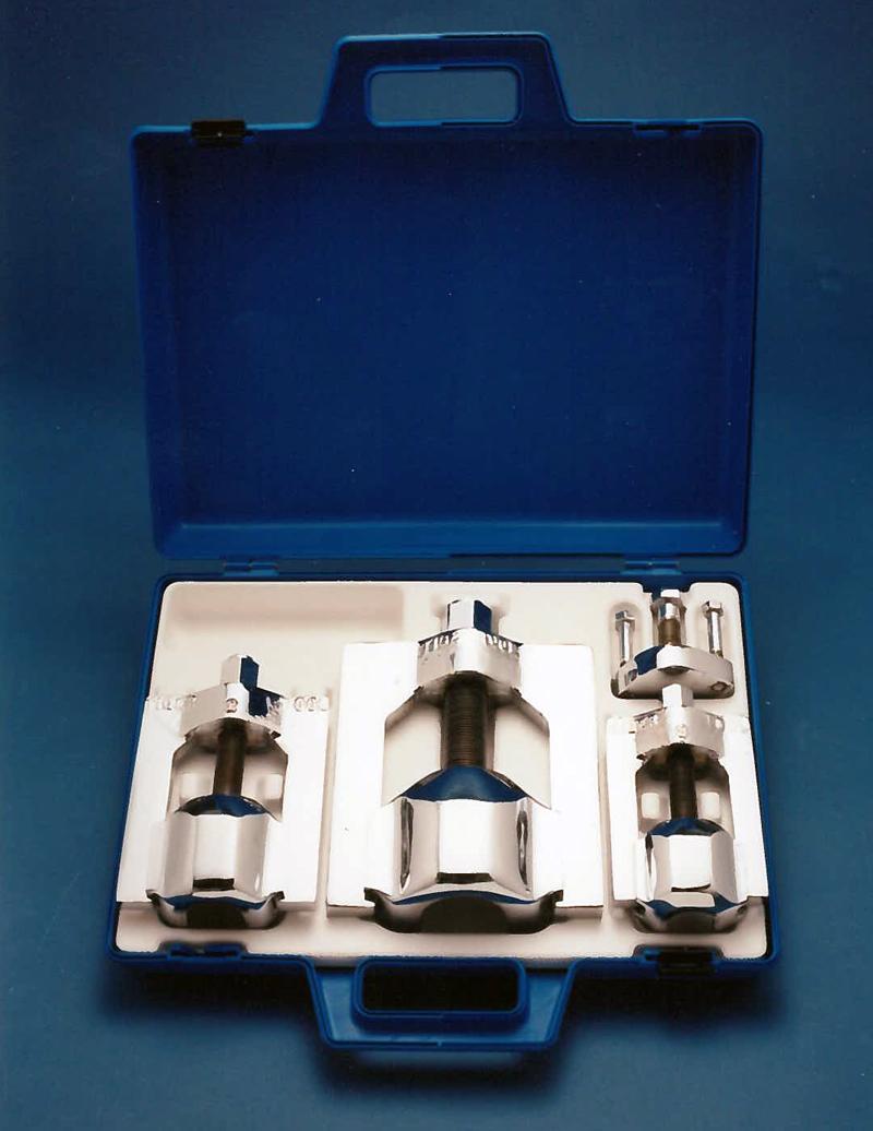 Tiger_Tool's tweet photo. We used to offer our 20101 U-joint Service Kit in chrome! What do you think? #TBT #Chrome #tools http://t.co/SQhiw2E9GG