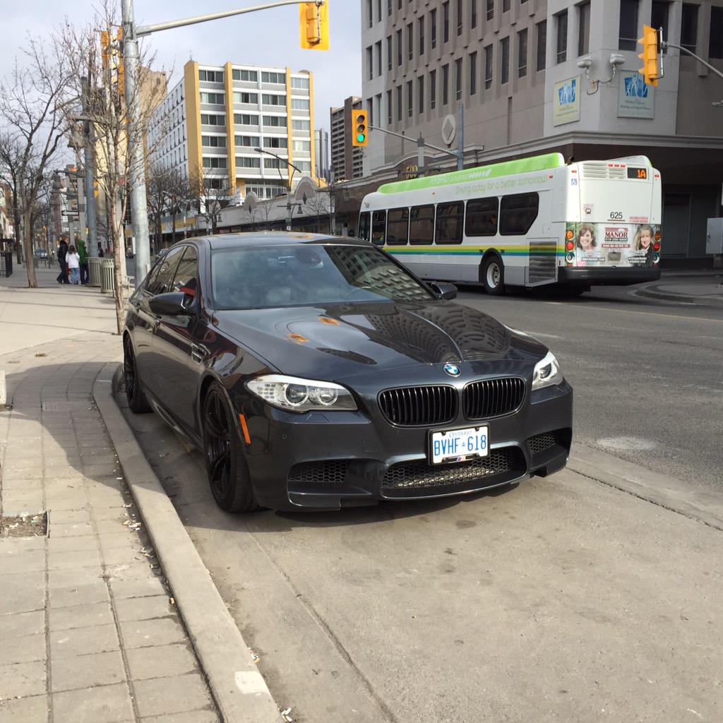 CarWindsor's tweet photo. 2015 M5 Beamer spotted downtown http://t.co/IqXCrESJsL