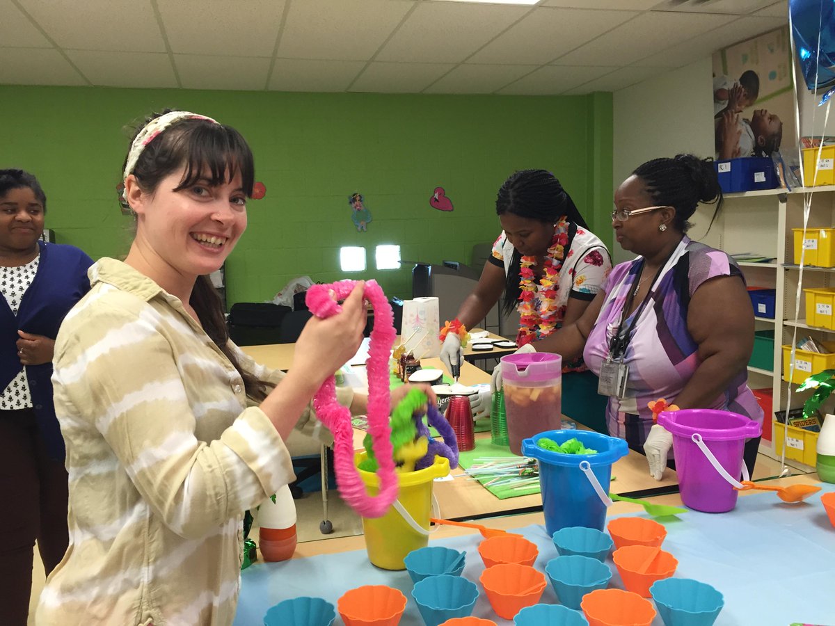 IngenuityPrep's tweet photo. Our parents hosted a special midday tropical treats &amp; smoothies Happy Hr for teachers! #ThankATeacher #OurParentsRock http://t.co/H8kViTVZb9