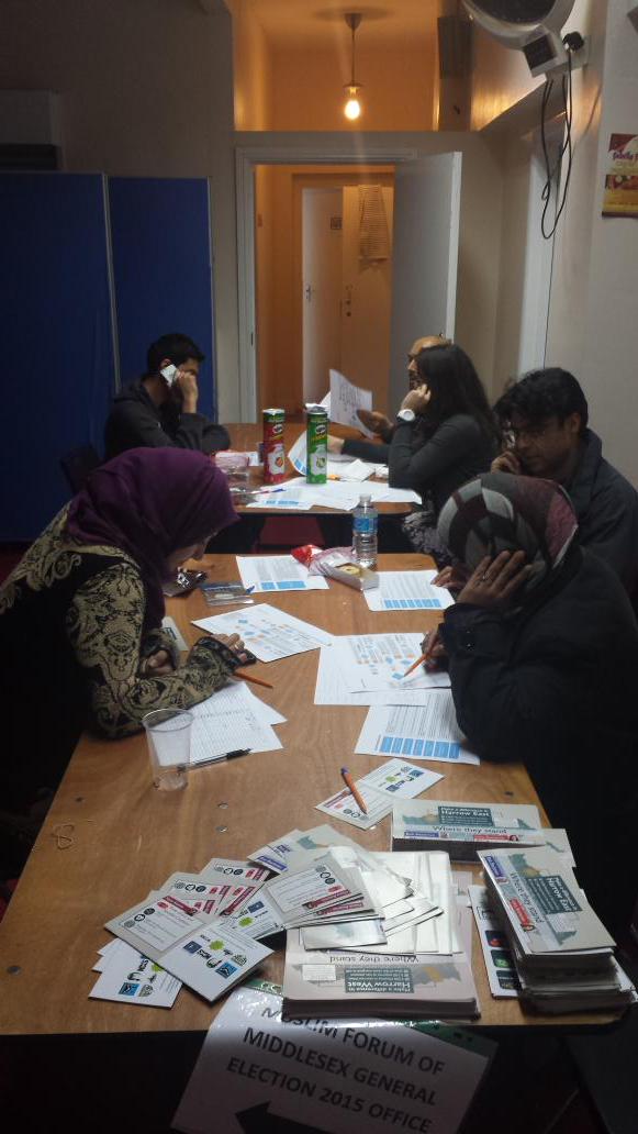 MFMiddlesex's tweet photo. Next group of callers joining as we approach sunset to #getthevoteout for #GE2015 http://t.co/03J3lkmZ3N