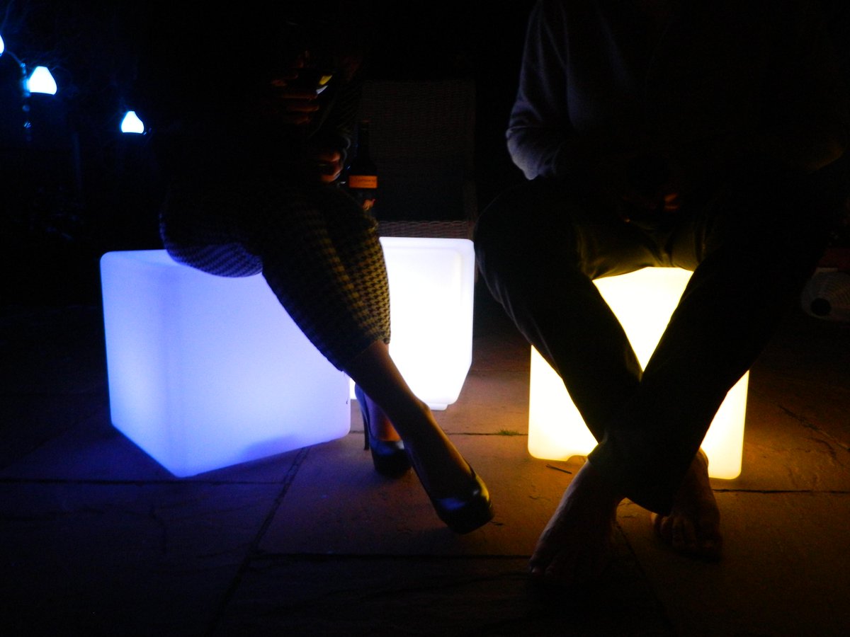 glowdesignsuk's tweet photo. #smartfurniture #colourful #wireless #ecofriendly #LED 
http://t.co/qSJqqE9yf5 http://t.co/1XqgrYrVwU