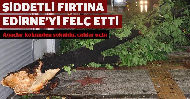 Şiddetli fırtına Edirne’yi felç etti 

meydangazetesi.com.tr/gundem/siddetl…