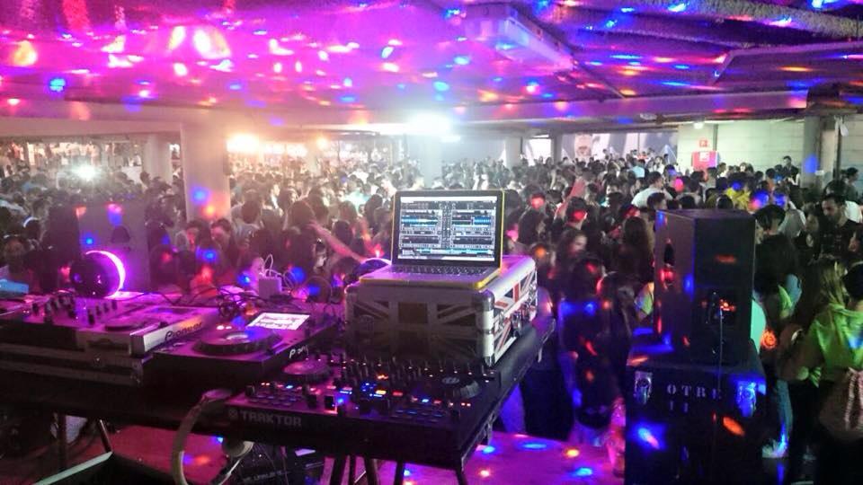 PeopleAsterisco's tweet photo. CAMPUS 2015 y PEOPLE* ... Y todo este lío gracias a los grandísimos @DiegoKaleroo y @djjoselopez  por su actuación .. http://t.co/v5JJoWwcYo