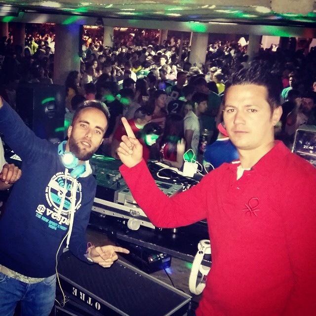 PeopleAsterisco's tweet photo. CAMPUS 2015 y PEOPLE* ... Y todo este lío gracias a los grandísimos @DiegoKaleroo y @djjoselopez  por su actuación .. http://t.co/v5JJoWwcYo