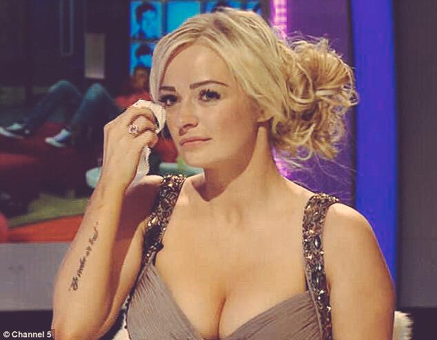RebeckahVaughan's tweet photo. #ThrowbackThursday #BB #angrycrying 😂😂😂 http://t.co/u248AphoCz