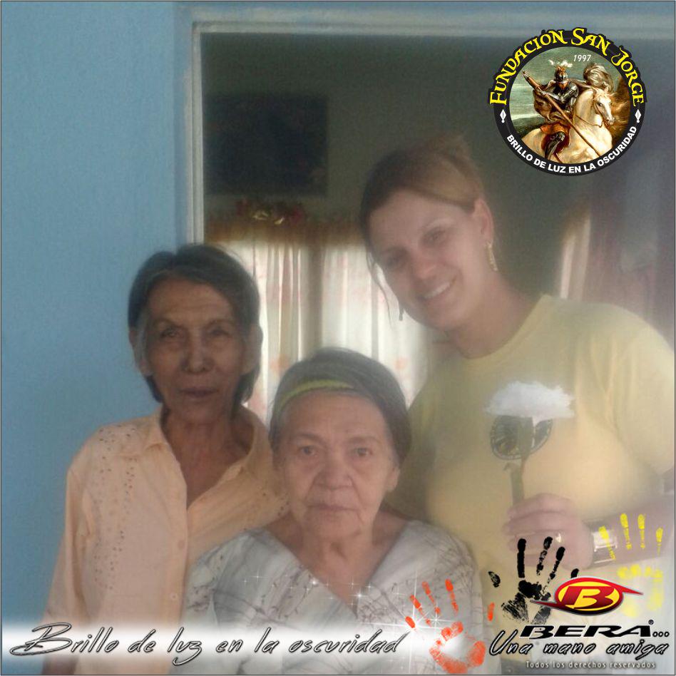 Unbrillodeluz's tweet photo. La Fundación "San Jorge" visitó el Geriátrico de San Mateo en honor al día de las madres. Llevando muchos regalos http://t.co/emgUyx84IB