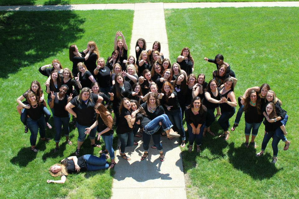AlphaSig_EE's tweet photo. Couldn't ask for a better sisterhood! ❤️🌴🐞⭐️👑🍎 http://t.co/Tm2PPFgQal